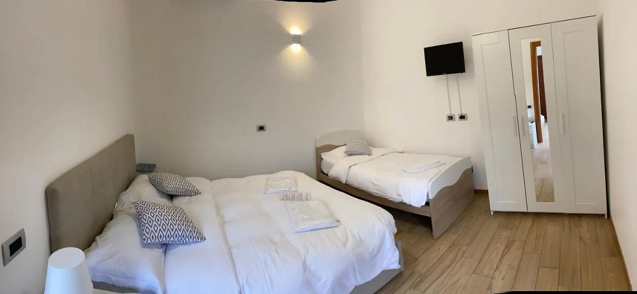 Bed Da Daniela Guest House Peschiera del Garda Italy